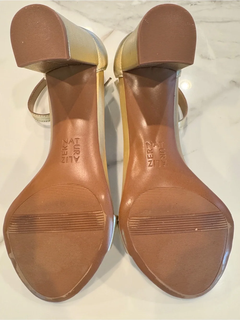 Naturalizer elegant metallic